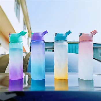 600 мл Пластиковая Бутылка Для Воды Радужный Градиент Большой Емкости Бутылка Для Воды Соломенная Чашка Спортивная для Студентов и Пары Чашка Чайник
