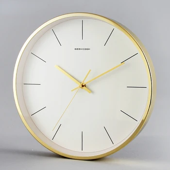 Бесшумные часы из металла с глянцевым покрытием, автономные Простые настенные часы в скандинавском современном стиле для украшения гостиной