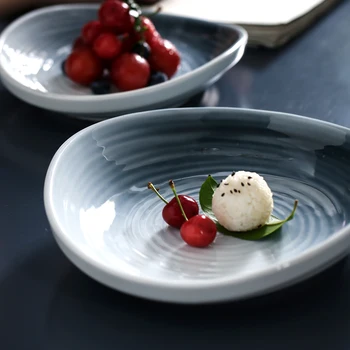 Керамическая тарелка для фруктов в японском стиле, обеденная тарелка особой формы, посуда в европейском стиле, домашняя креативная гостиничная десертная тарелка